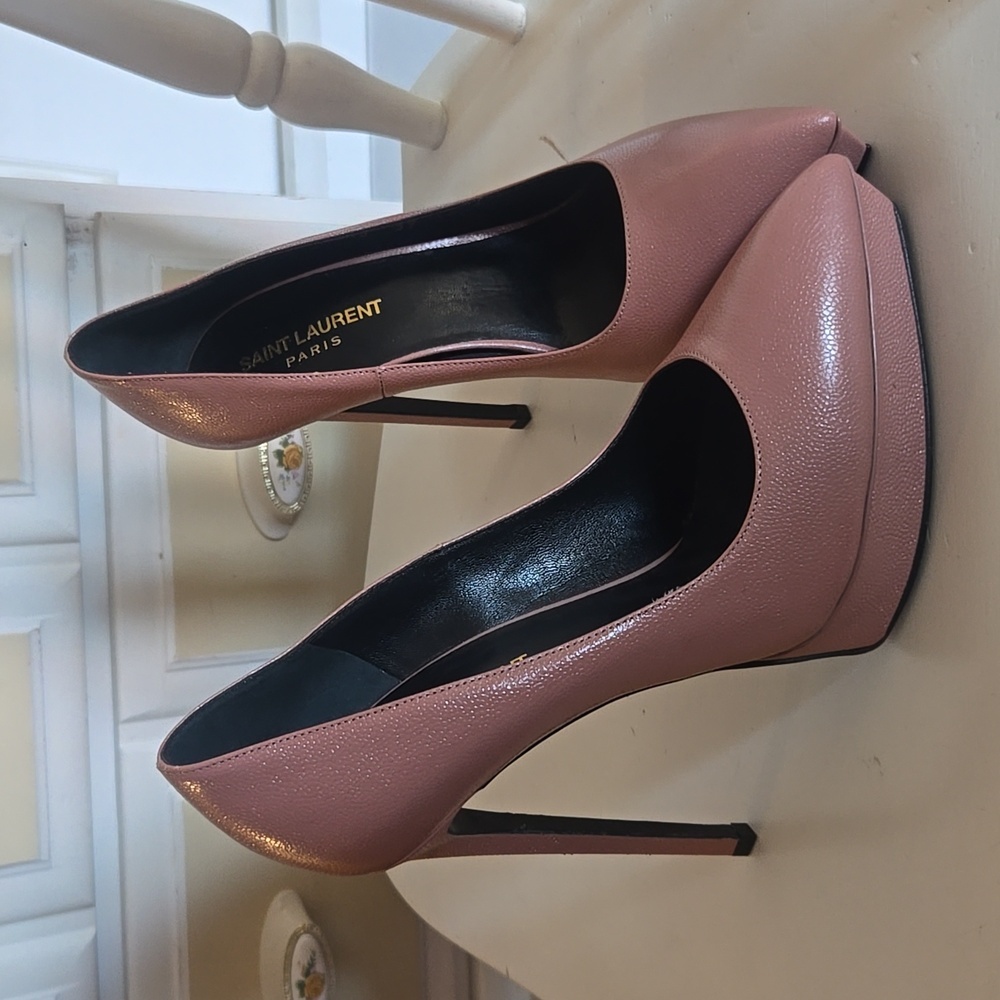 Saint Laurent Dusty Pink Leather Platform Pumps